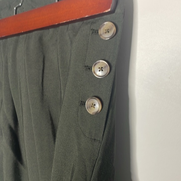 LOFT Plus Button Front Lightweight Fluid High Waisted Capri Pants - Picture 4 of 9